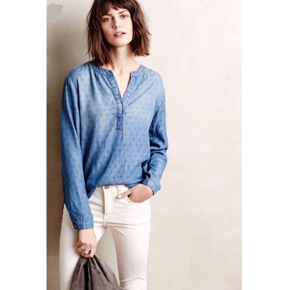 Anthropologie Cloth & Stone Dotted Chambray Top